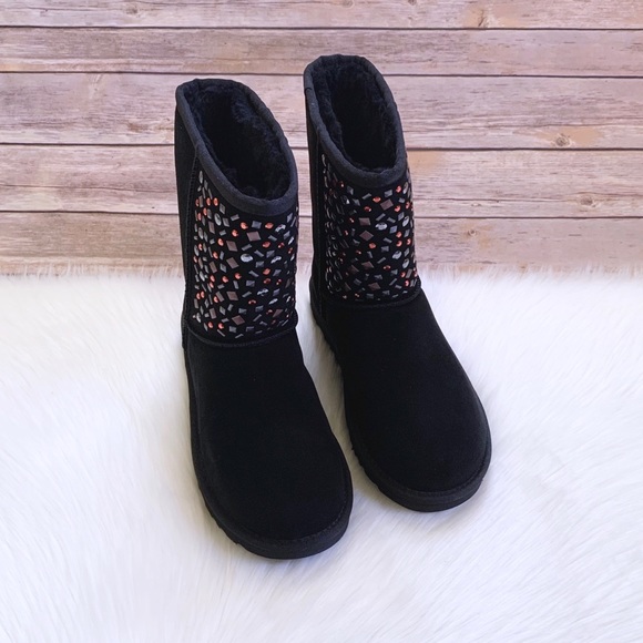 UGG Classic Short Stud II Black Boots - Picture 4 of 9